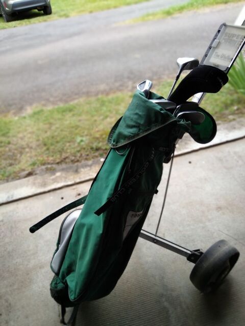 EQUIPEMENT GOLF 50 Jully-ls-Buxy (71)