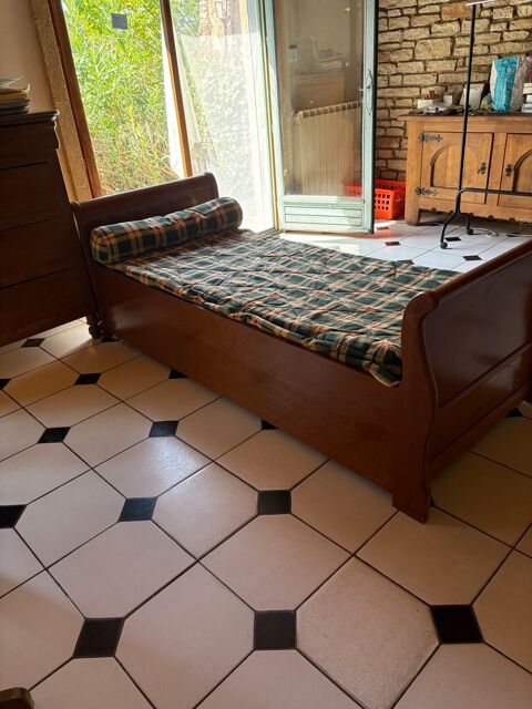 Lit bateau avec sommier et tiroir avec 2�me sommier 250 Uz�s (30)