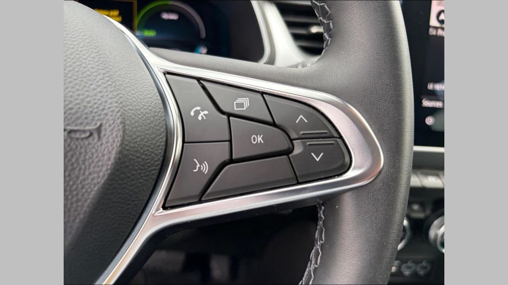 Captur E-Tech full hybrid 145 Techno fast track 2023 occasion 91940 Les Ulis