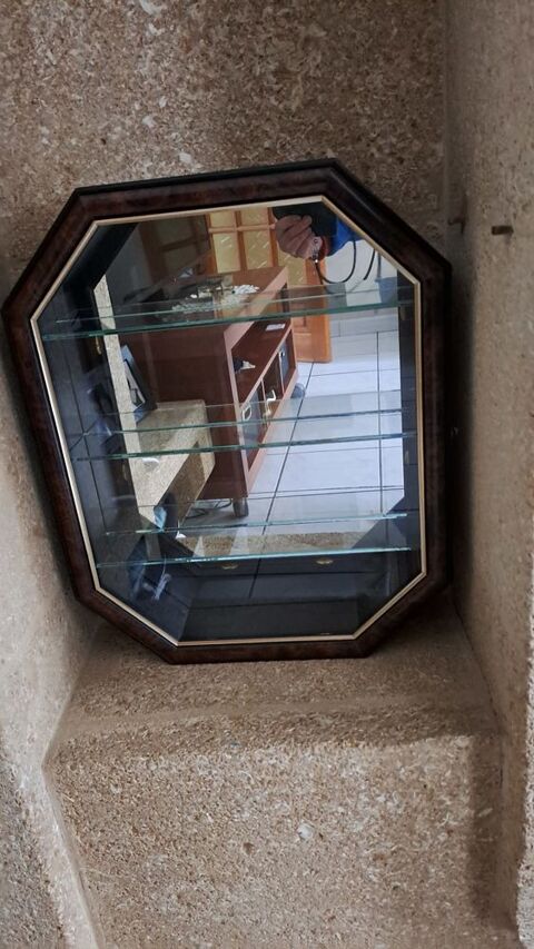 Vitrine  bibelots 15 Saint-Chamond (42)