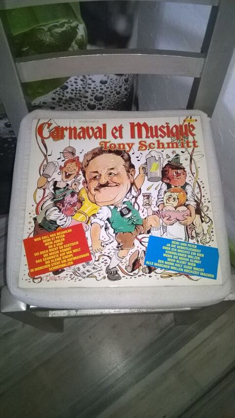 Vinyle Tony Schmitt
Carnaval Et Musique
1980
Excellent et 10 Talange (57)