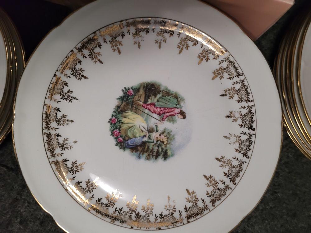 Assiettes de Limoges dor&eacute;es Cuisine