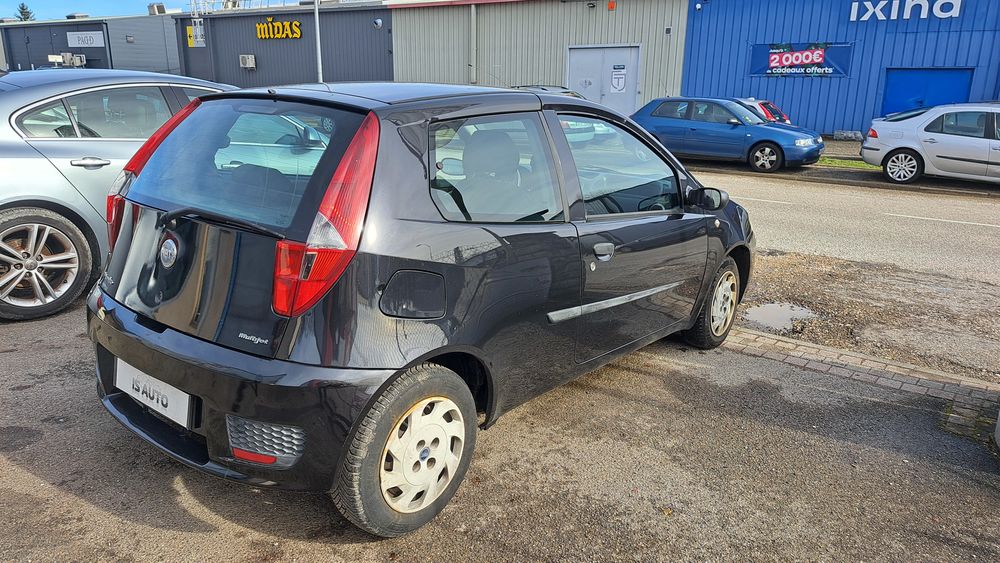 Punto PUNTO 1.3 MULTIJET 16V - 70 CLASS 2004 occasion 01630 Saint-Genis-Pouilly