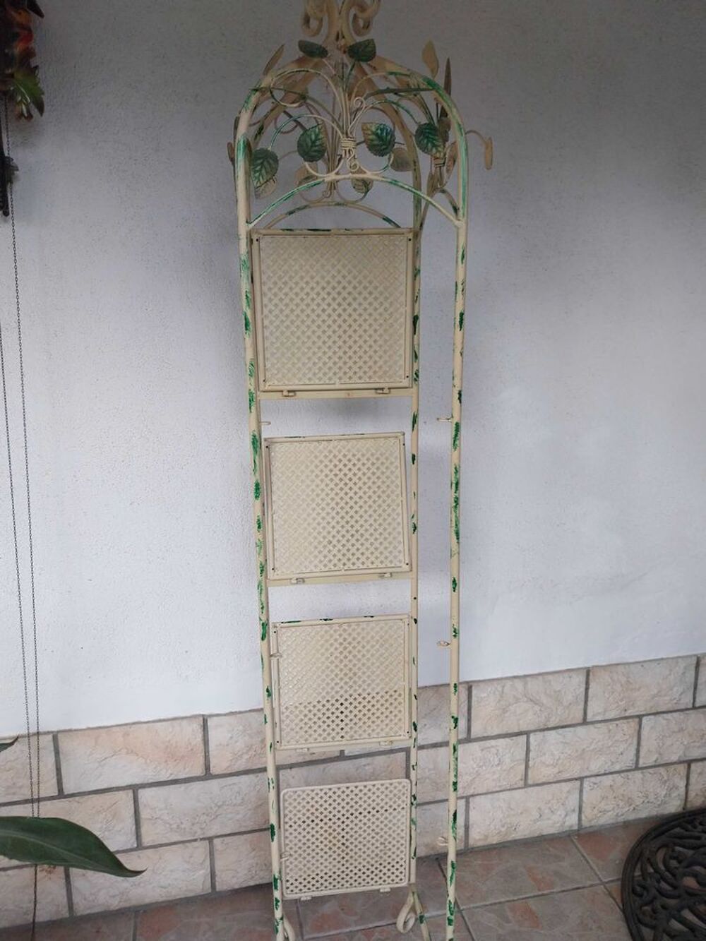 Etagere en fer forg&eacute; Meubles