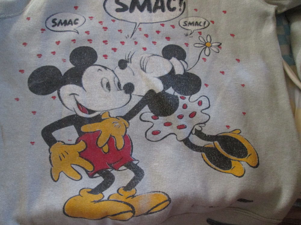 Sweat "Vintage" couleur kaki pale ,motif "Mickey et Winnie 