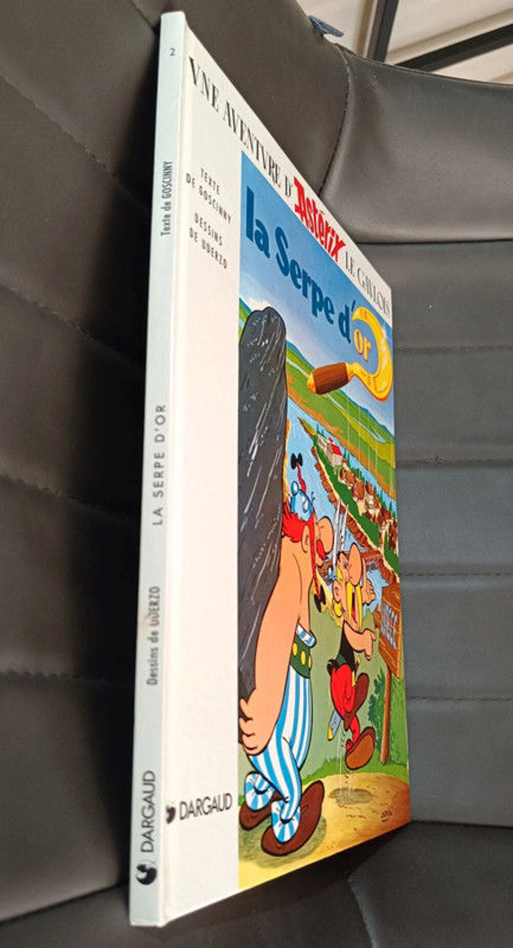 Bande dessin&eacute;e Ast&eacute;rix "La Serpe d'or" Livres et BD
