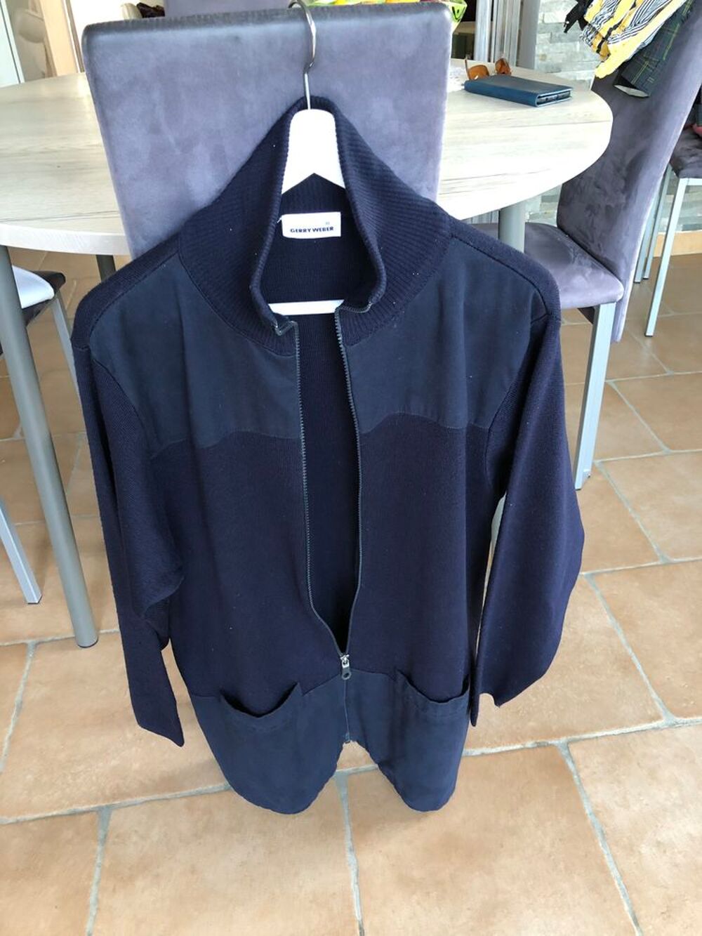 Cardigan dame marque Gerry Weber taille 40 couleur marine Vêtements