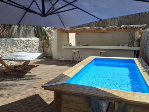 GITES DE VACANCES SOMPTUEUX A VENDRE, ENSEMBLE DE 2 APPARTEMENTS, A VERGEZE. 438400 30310 Vergeze