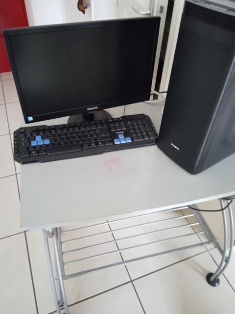 unit centrale (+ cran + clavier) 60 Tassin-la-Demi-Lune (69)