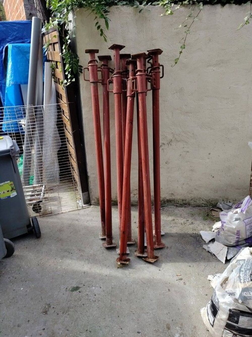 11 &eacute;taies de ma&ccedil;on 1.60 m
ETAT NEUF Bricolage