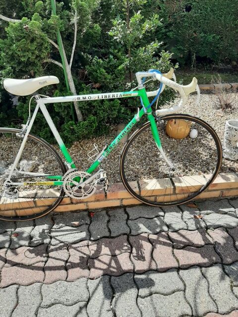 vélo de route vintage très peu servi. 200 Riom (63)