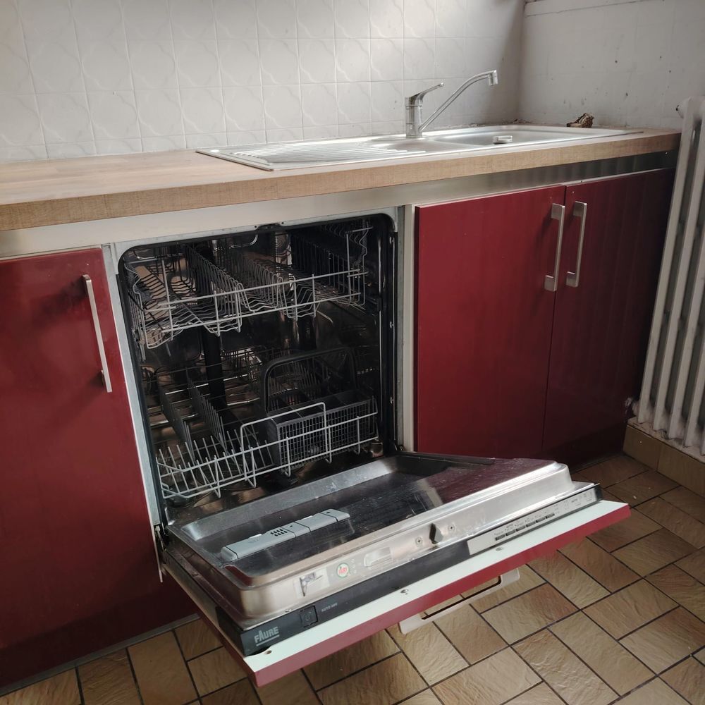Cuisine &eacute;quip&eacute;e compl&egrave;te + &eacute;lectrom&eacute;nager Meubles