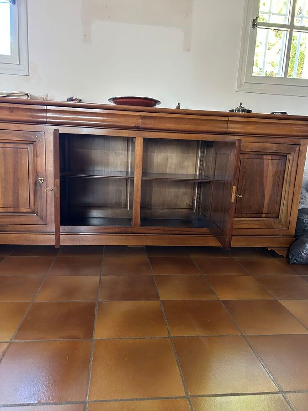 Bahut en noyer Meubles