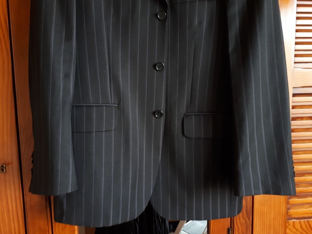 Beau costume EMPORIO en laine - 50/42 - EXCELLENT &Eacute;TAT Vêtements
