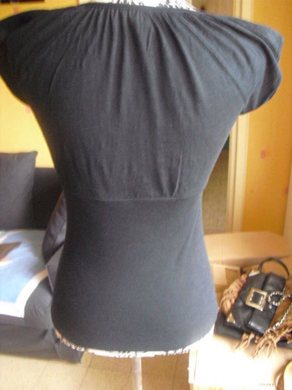 TOP noir manches courtes ballon NEUF NAF NAF TAILLE S Vêtements