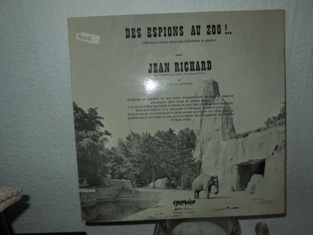 DISQUE 33 TOUR AVEC LIVRE RACONTER PAR JEAN RICHARD CD et vinyles