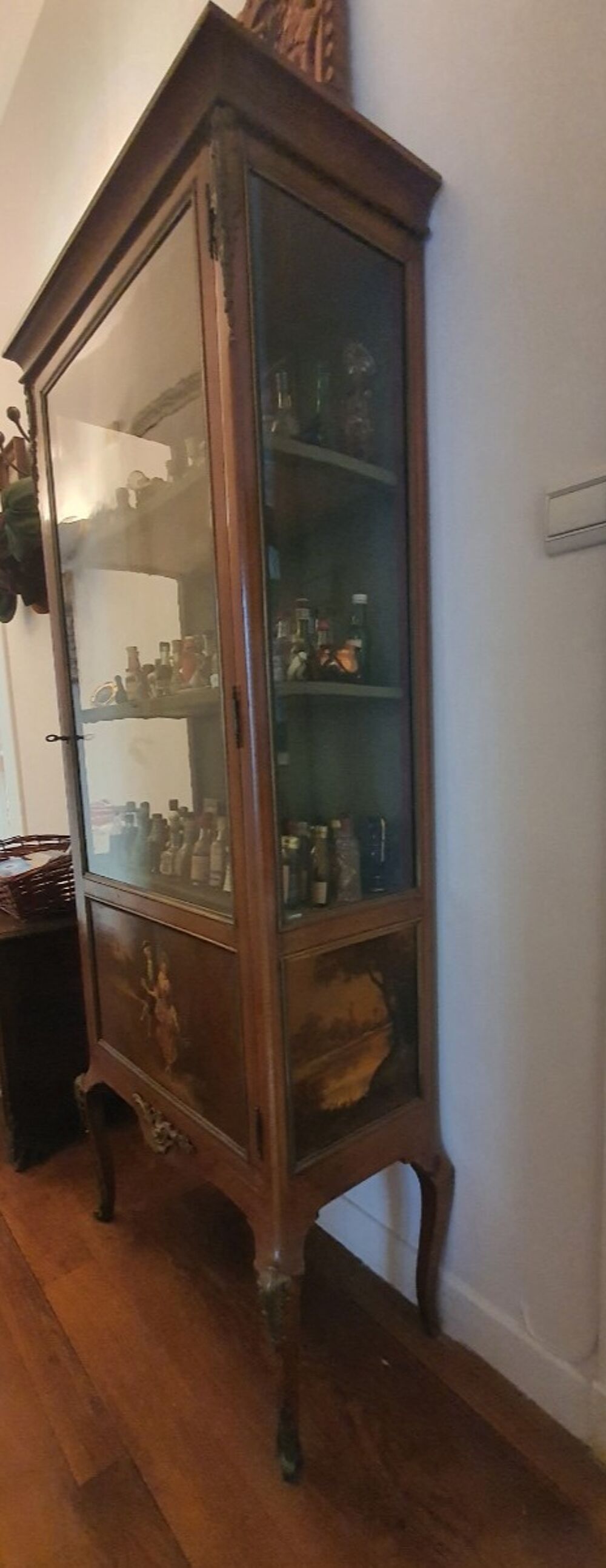 Belle Vitrine de style Meubles
