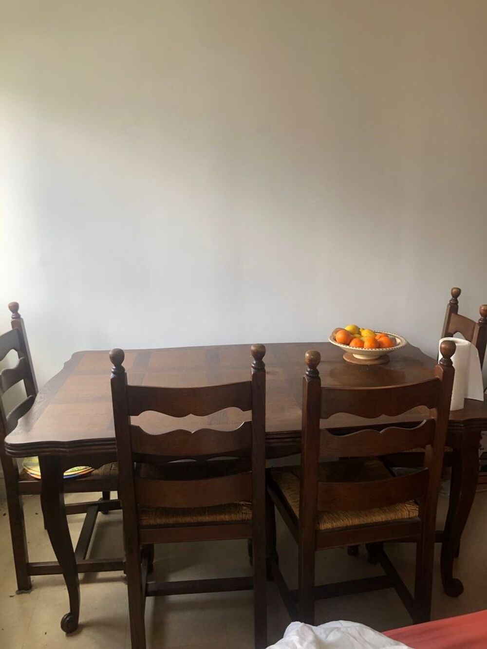 table de sale &agrave; manger plus 6 chaises Meubles