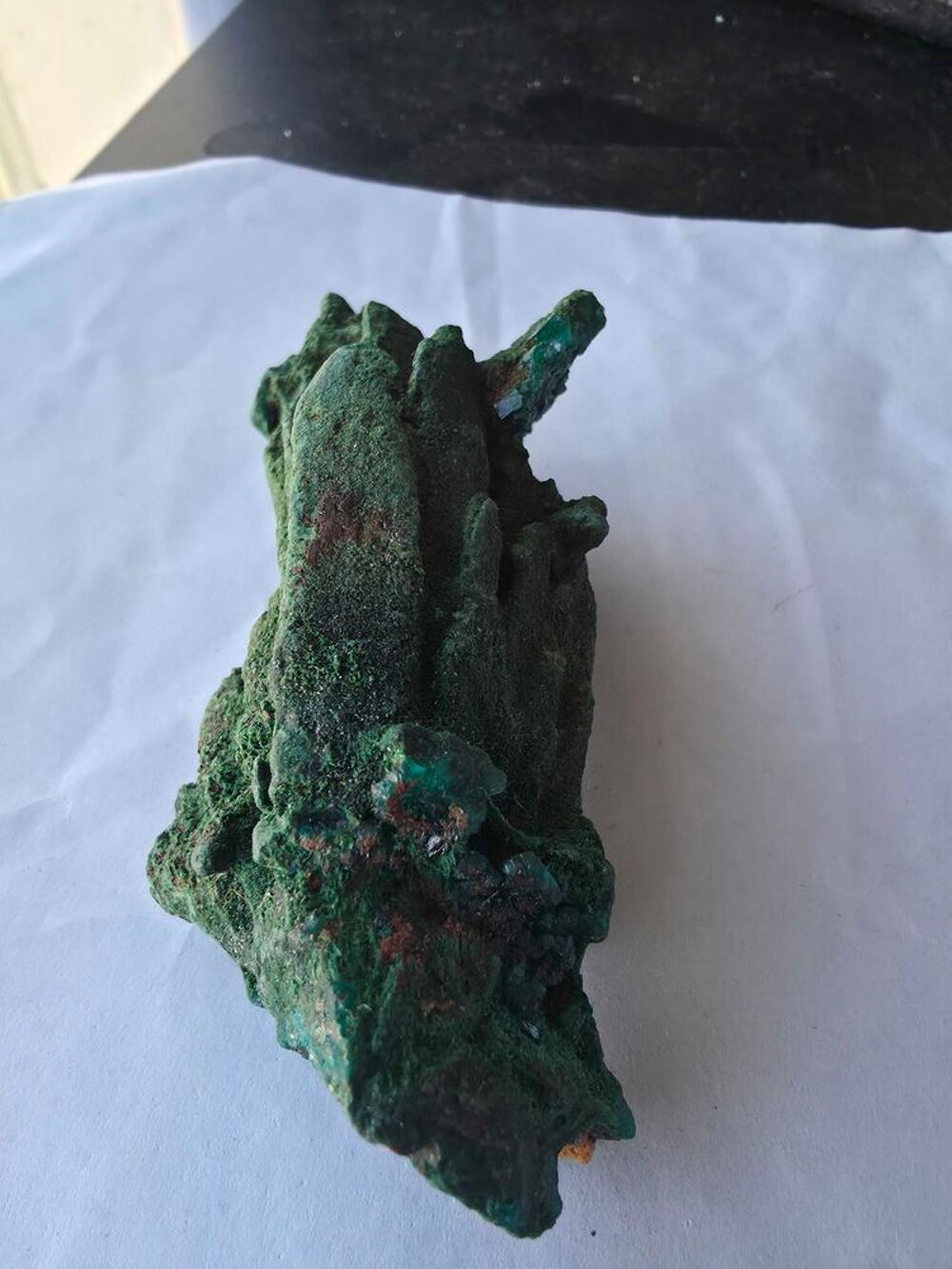 Dioptase Cristallis&eacute;e &amp; Malachite Velours RDC de Collection 196g 