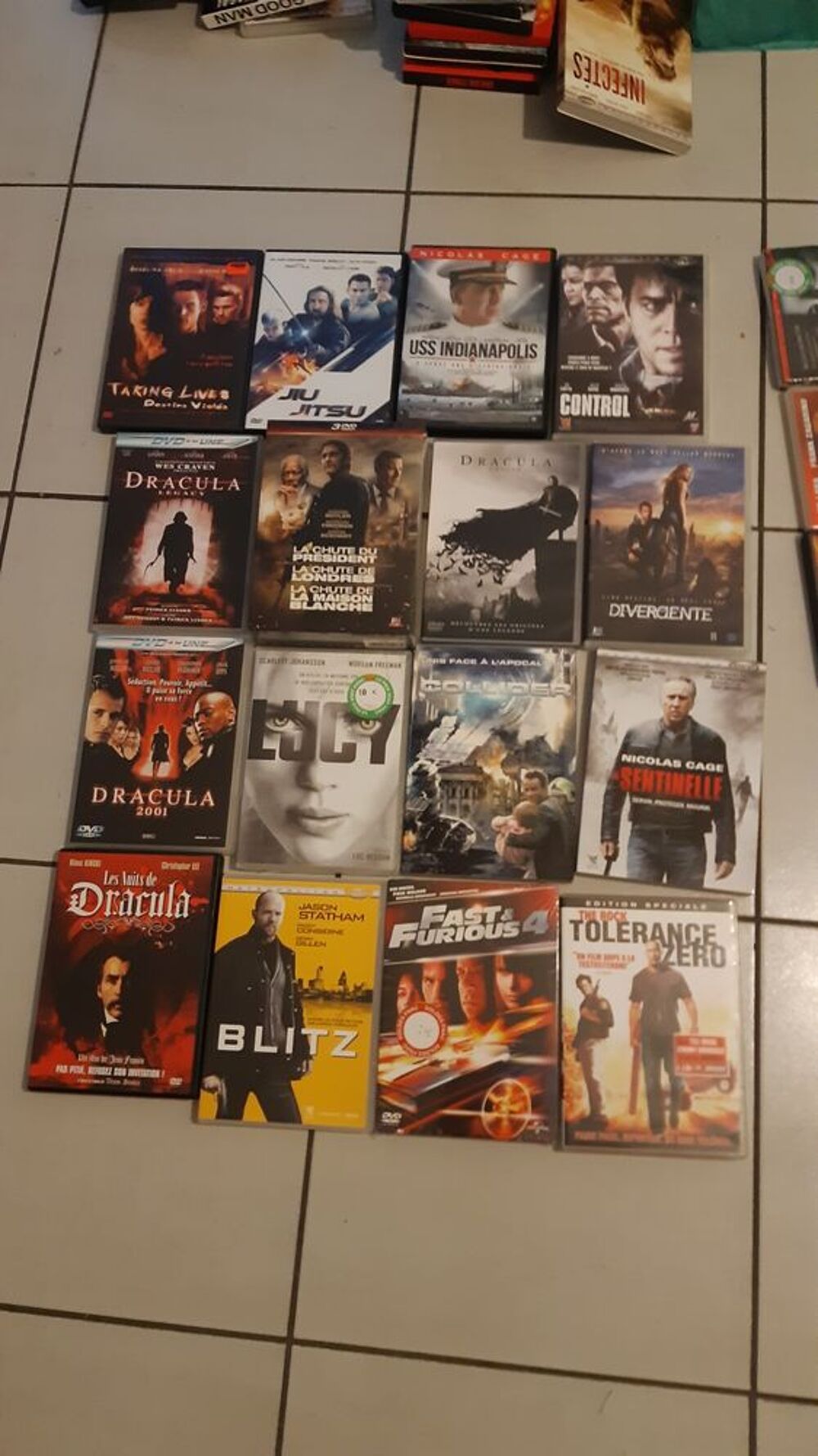 Lot DVD de 300 de tous genres dont certains sous blister DVD et blu-ray