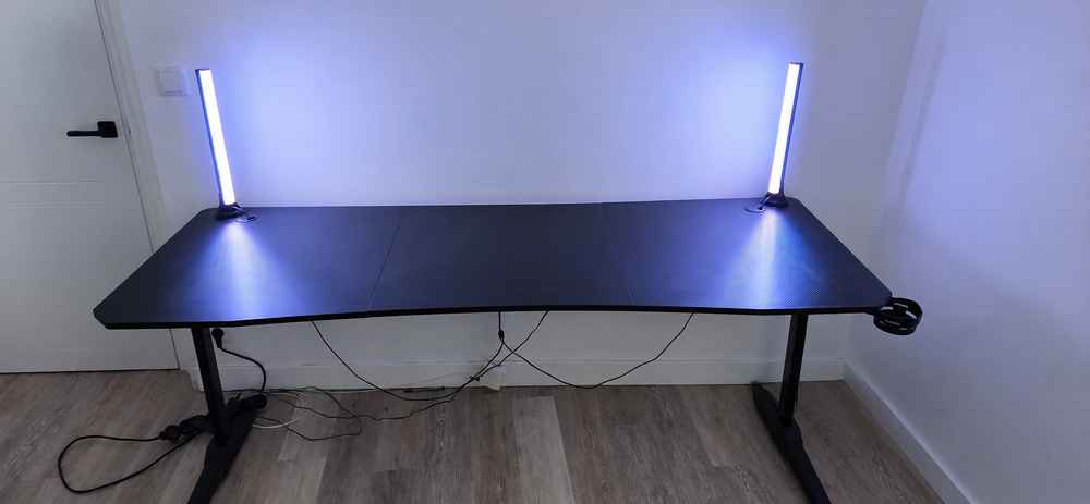 Bureau Gaming Devoko 180x60 cm - XXL - Tr&egrave;s bon &eacute;tat Meubles