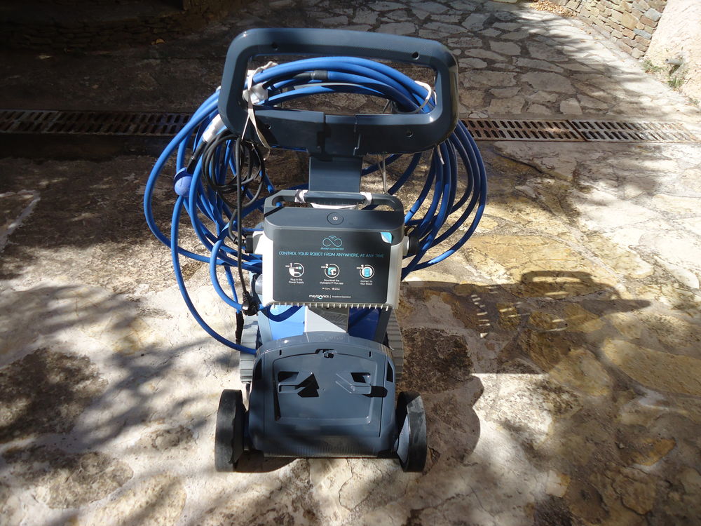 ROBOT DE PISCINE DOLPHIN M 600 AVEC CADDY Bricolage