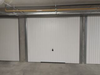  Parking / Garage à louer 13 m²