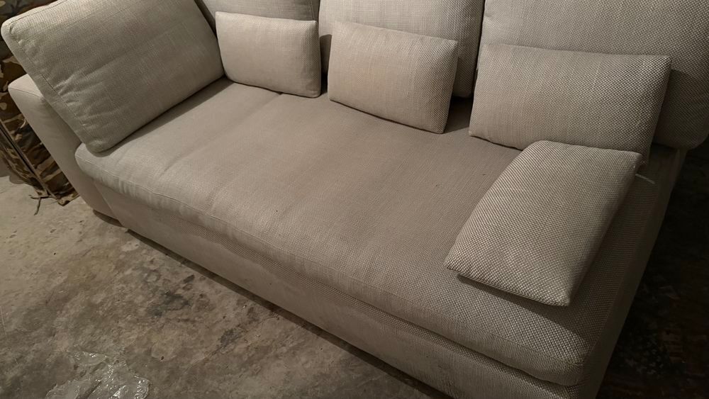 Canap&eacute; HABITAT trois places couleur beige clair Meubles
