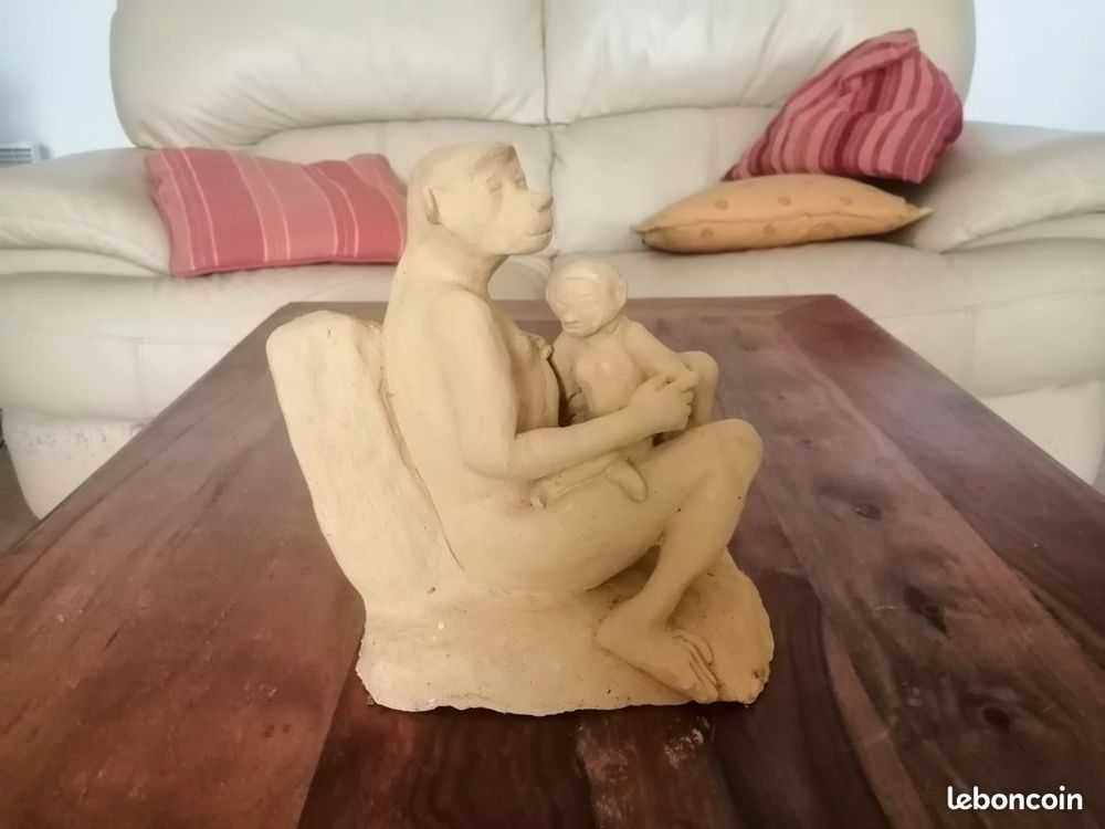 Sculpture chimpanzee et son petit TBE Décoration