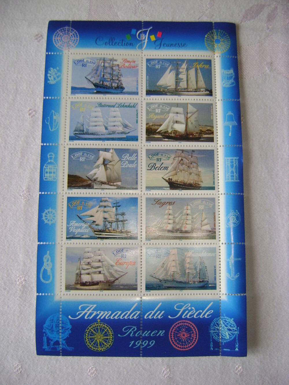 1 planche de timbres-poste 