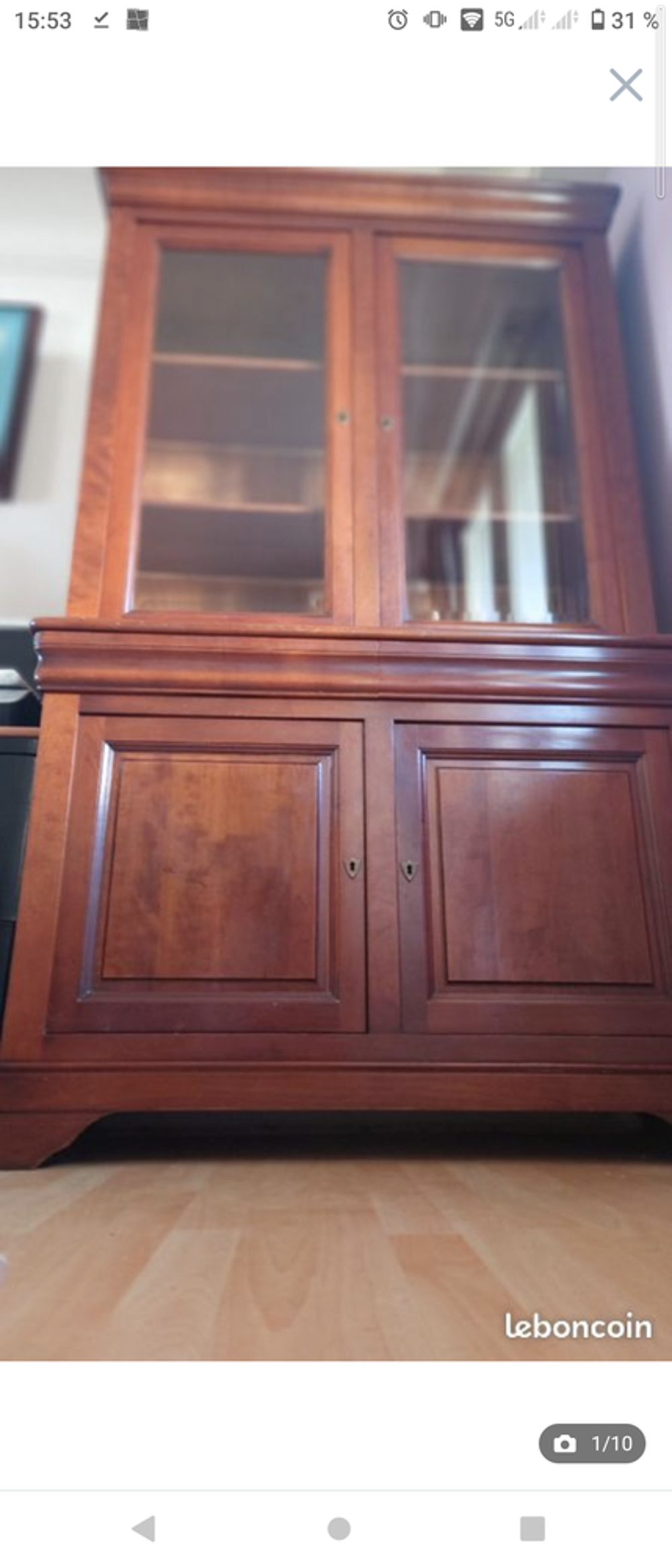 Buffet vitr&eacute; en bois de merisier en 2 partie Meubles