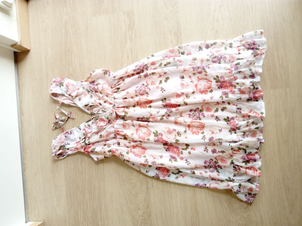  robe femme taille 40-42 Vêtements