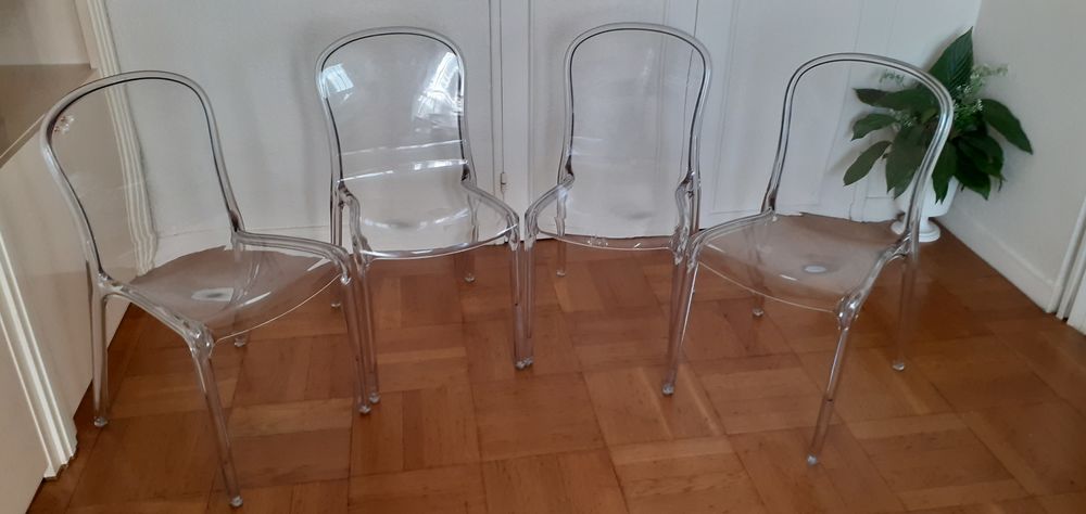 CHAISES EN POLYCARBONATE Meubles