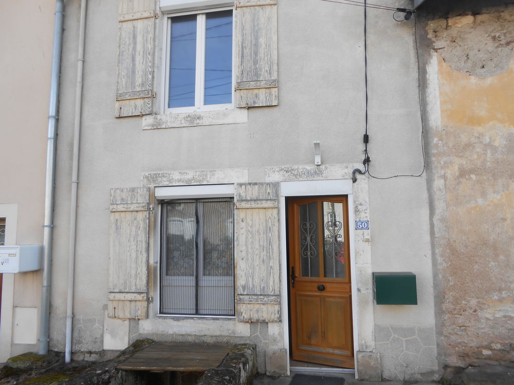 Vente Maison petite maison bien situé .chauffage électrique .dépendance. Monthureux-sur-saône