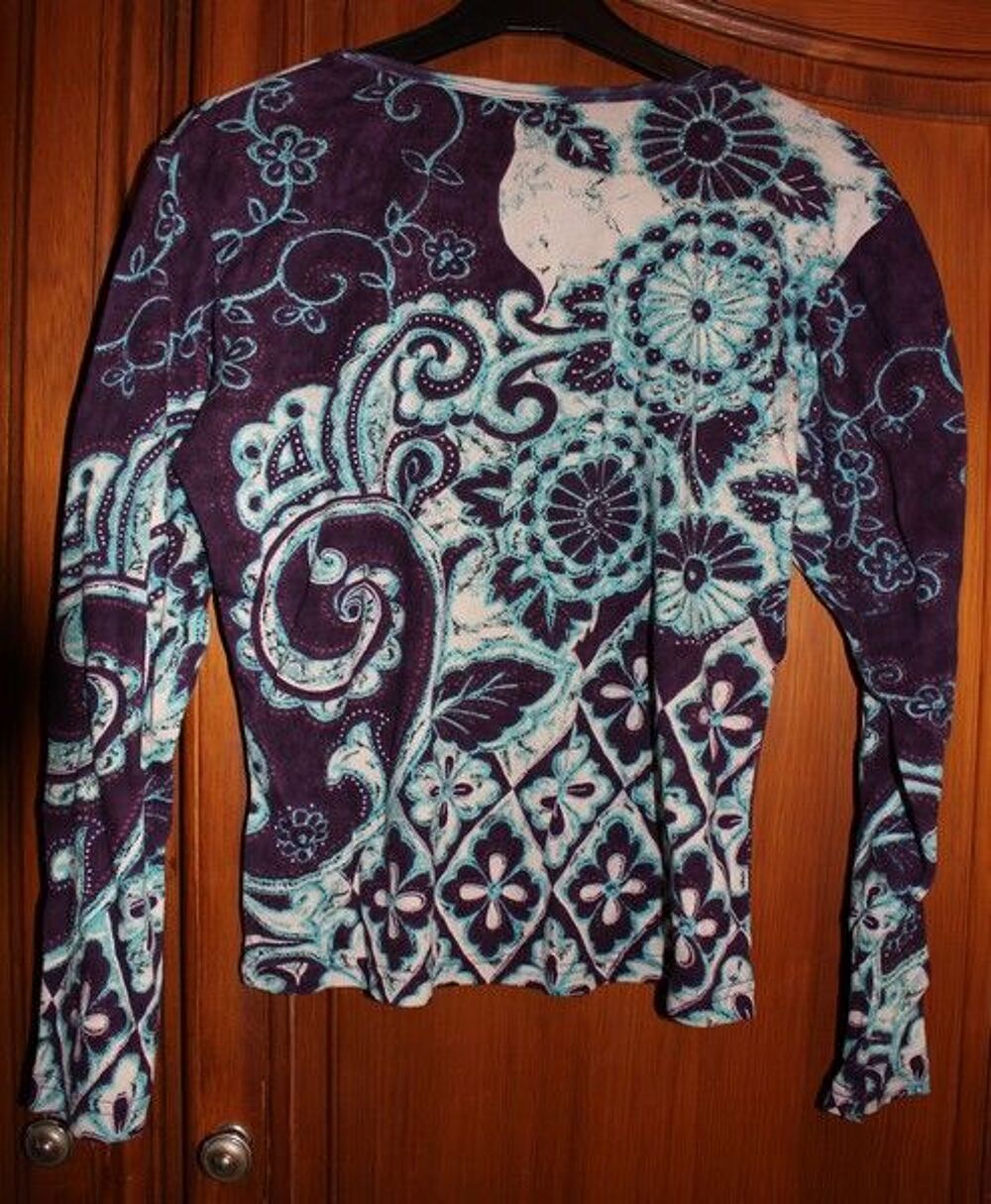#Haut bleu multicolore T3 (38) Vêtements