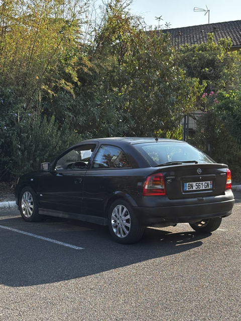 Opel Astra 2.0 DTI 16V 100 ?.?. ?????? 2003 occasion Mont-de-Marsan 40000