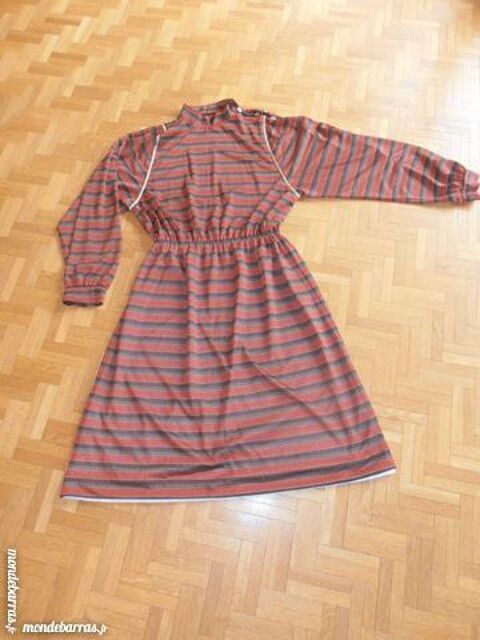 Robe habill�e (49) 15 Tours (37)