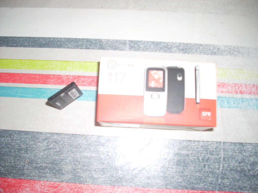 Batterie origine S BY SFR 117 Téléphones et tablettes