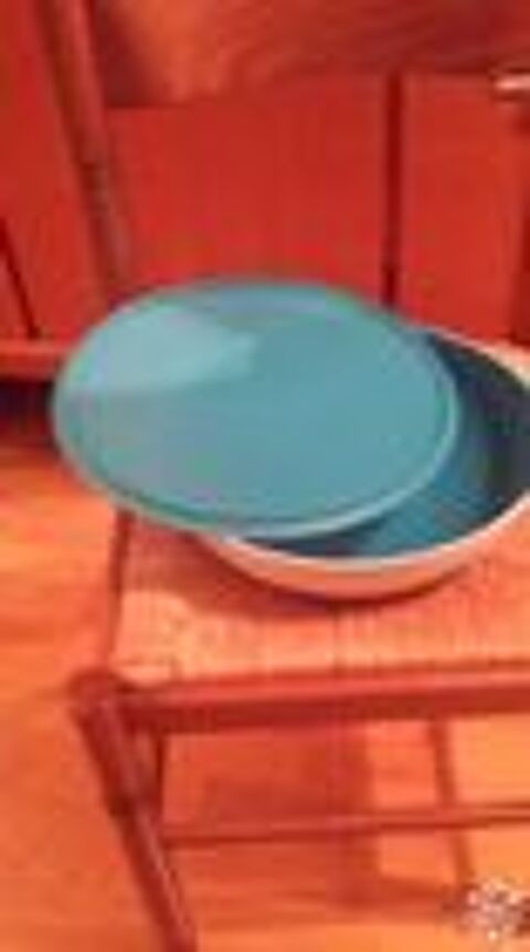 Saladier tupperware 3 litres bleu et blanc 13 Mérignies (59)