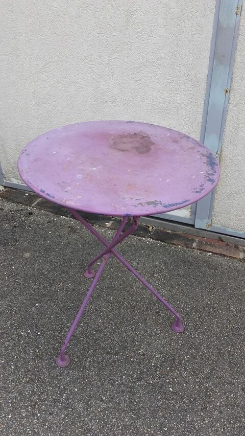 table 30 Bg-le-Chtel (01)