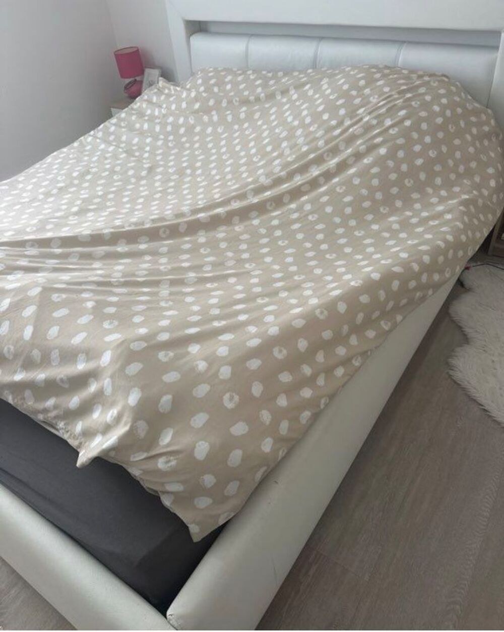 Lit en cuir blanc Meubles