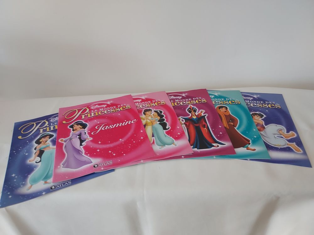 Poup&eacute;es Princesses Disney en porcelaine. 