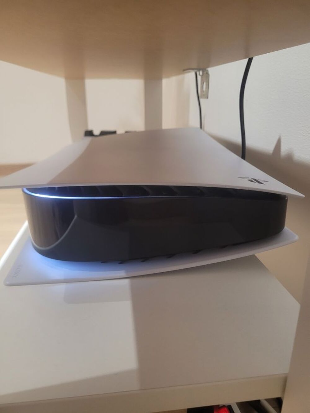 Playstation 5, deux manettes et un chargeur Consoles et jeux vidéos