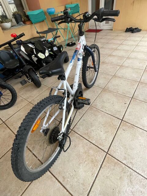 vélo vtt enfant marque décathlon 6 vitesse 55 La Seyne-sur-Mer (83)