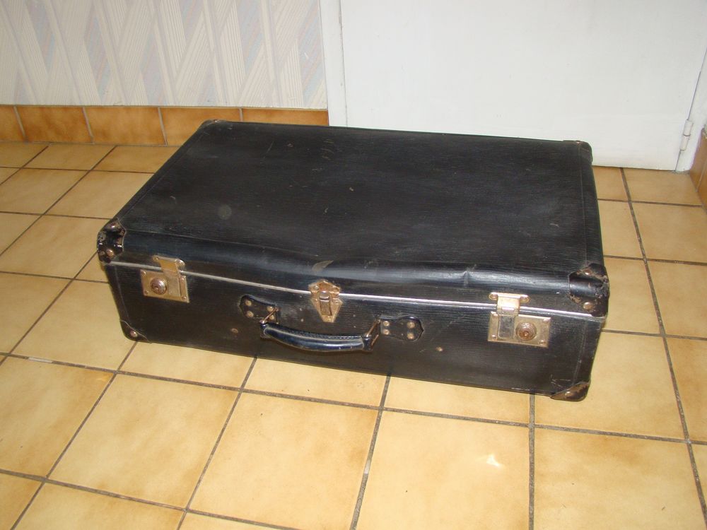 Ancienne grande valise vintage ann&eacute;es 1940 / 1950 
Maroquinerie