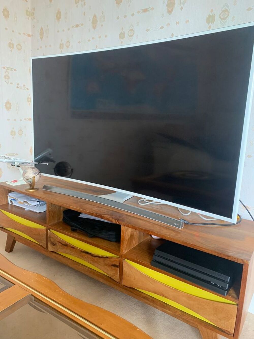T&eacute;l&eacute;viseur Samsung 4K incurv&eacute; Audio et hifi
