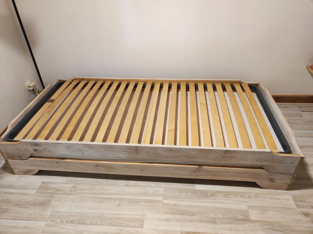 LIT GIGOGNE AVEC SOMMIER Meubles