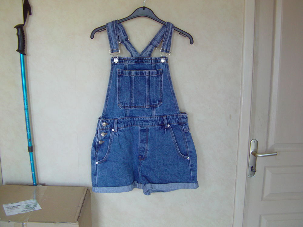 Combishort en jeans taille 38 Vêtements