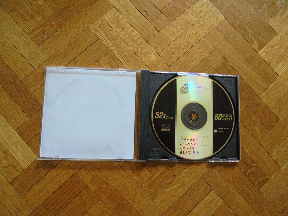 CD K-MARO O-ZONE LORIE et ALIZEE (26) CD et vinyles