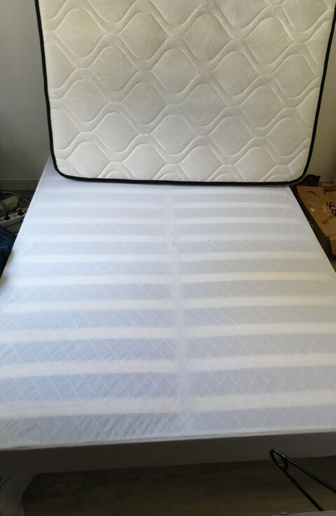 Matelas + sommier impeccable 120 Lomme (59)